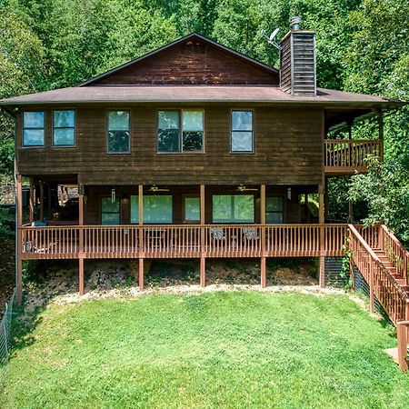 The Nuthouse Ii, Pool Table, Wifi, 1089 Free Tickets Each Paid Day, Dollywood And More 塞维尔维尔 外观 照片